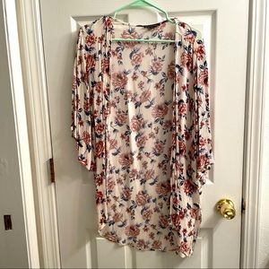 American Eagle floral kimono
